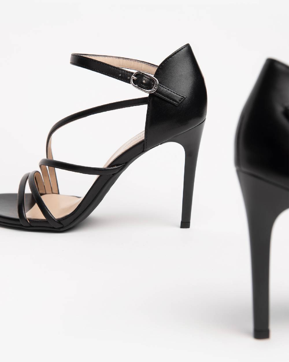NeroGiardini Art. E218400DE Offerta