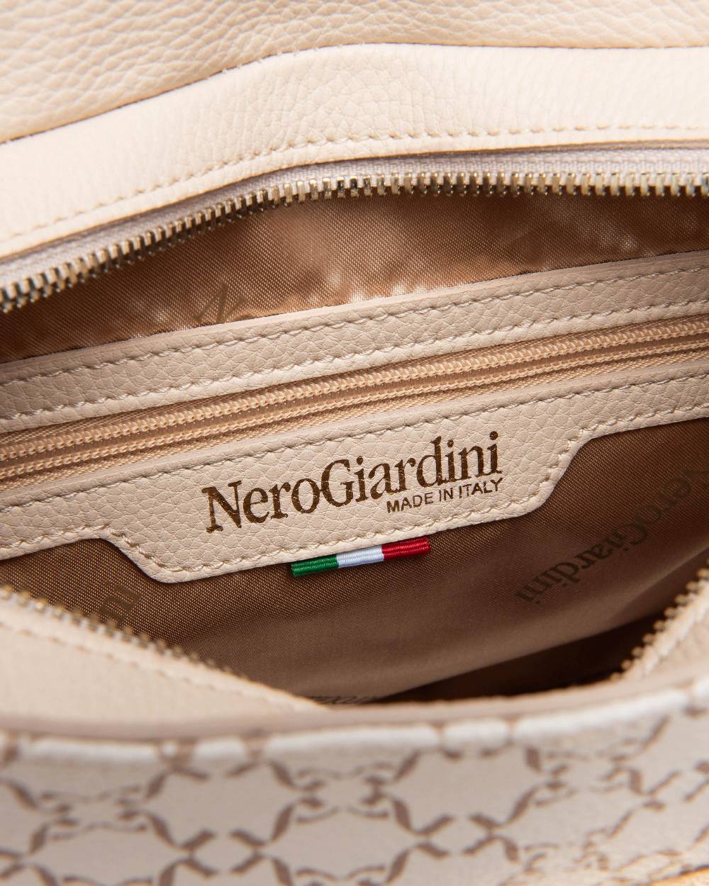 NeroGiardini Art. E443722D Spedizione Gratuita