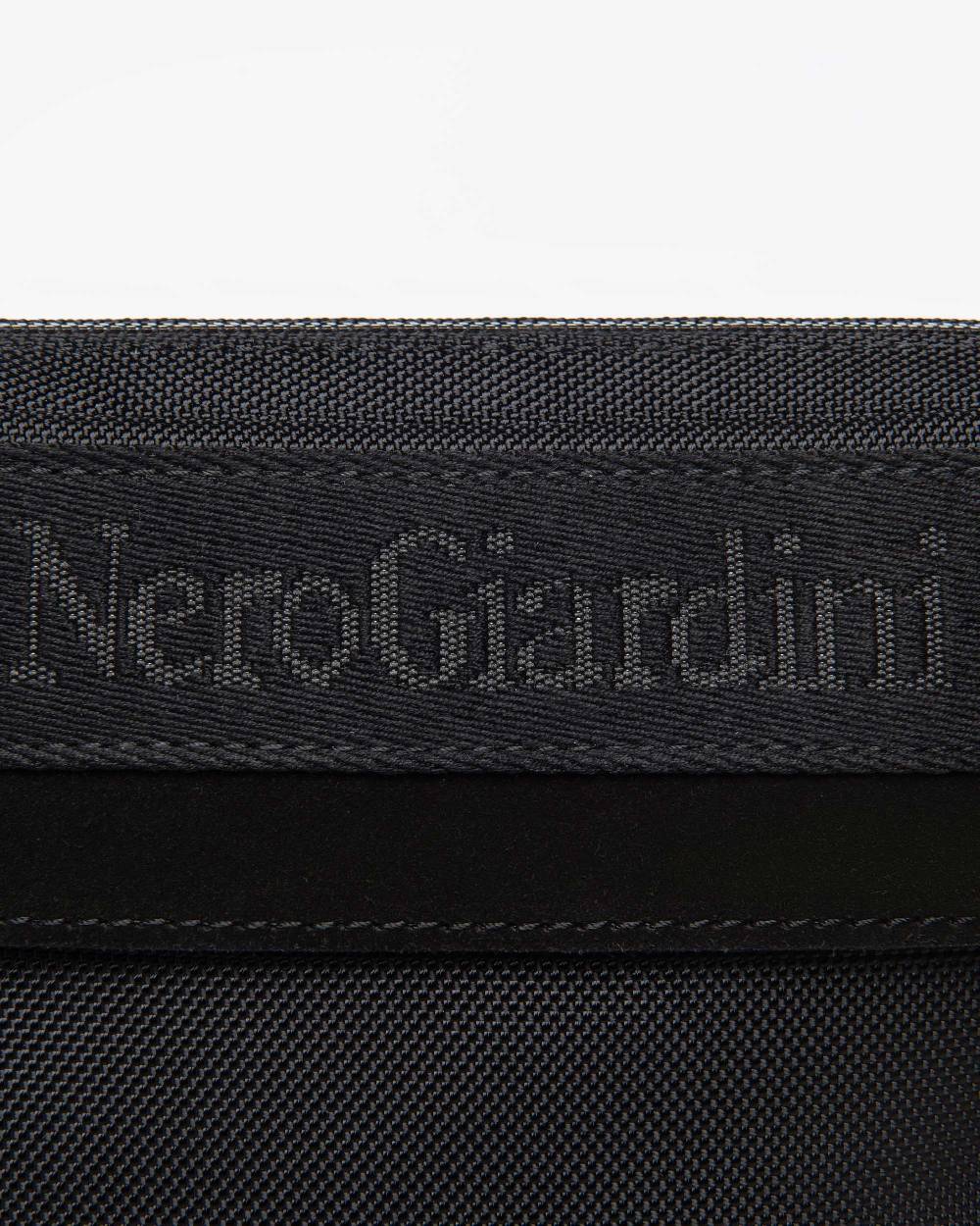 NeroGiardini Art. I343600U Super sconto