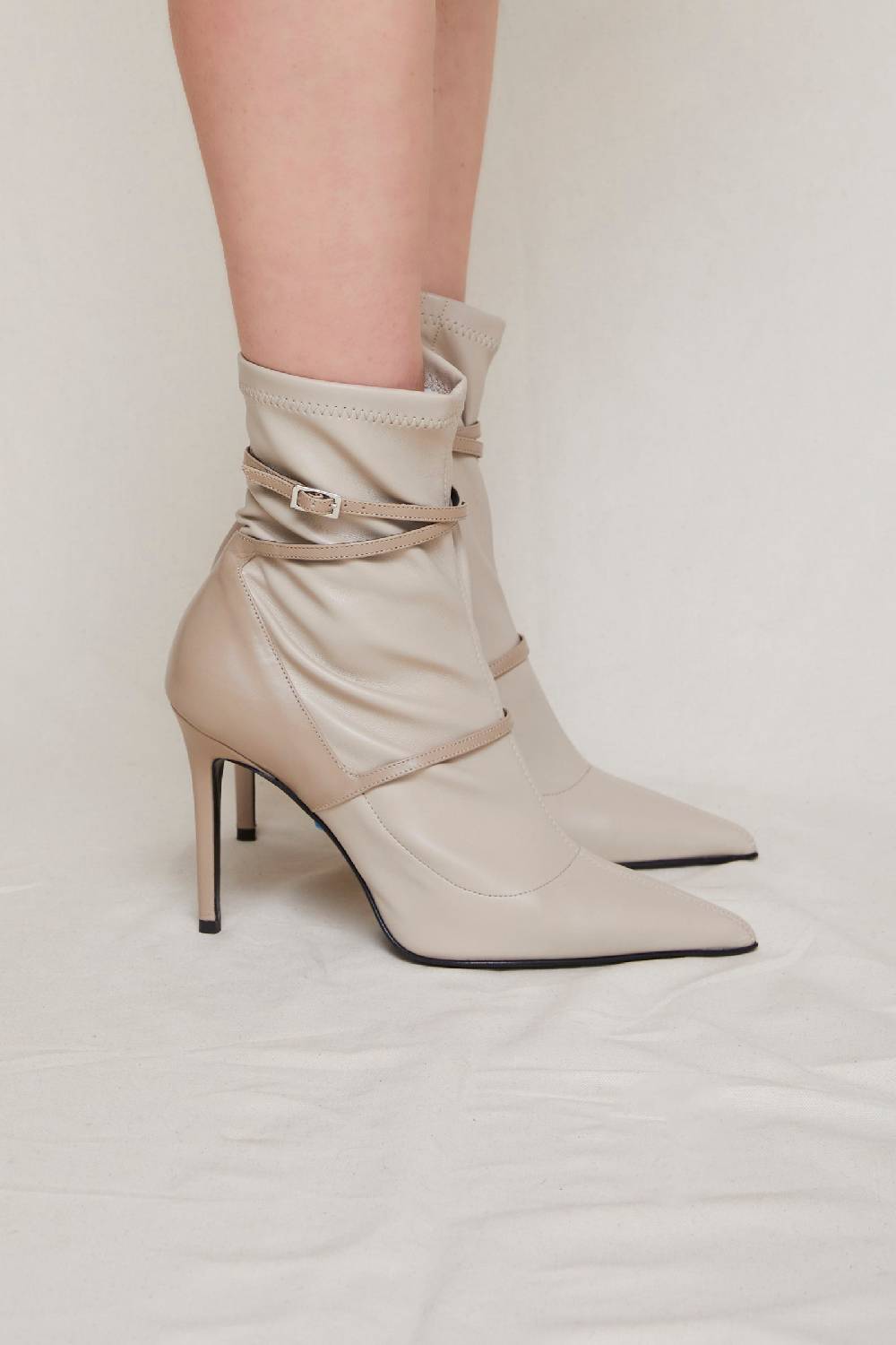 Kalliste K95 STRETCH ANKLE BOOTS OFF-WHITE Offerta Giorno del Papà