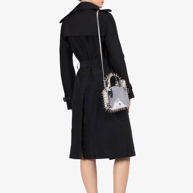 Le Silla Small bag metallizzata argento con borchie Vendita Calda