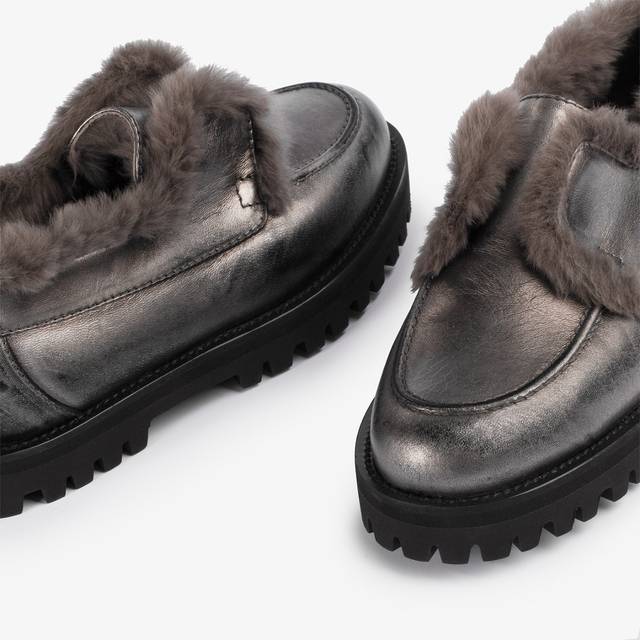 Le Silla Mocassino pelle laminata effetto vintage peltro con fodera lapin Promozione