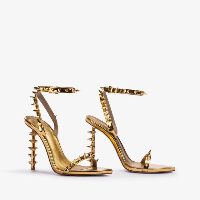 Le Silla Sandalo metallizzato oro pepita con borchie Offerte