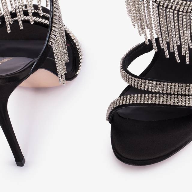 Le Silla Sandalo raso nero con frange argento Acquista Ora