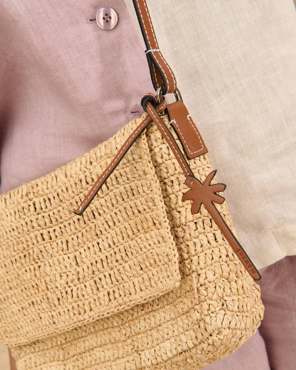 Manebí Raffia Summer Night Bag Medium - Leather Handle \u0026 Palm Leather Tag Natural and Brown Consegna Veloce
