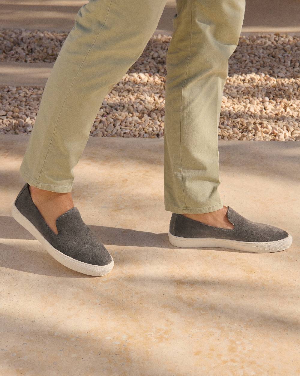 Manebí Suede Slip On - Carbon Grey Convenienza