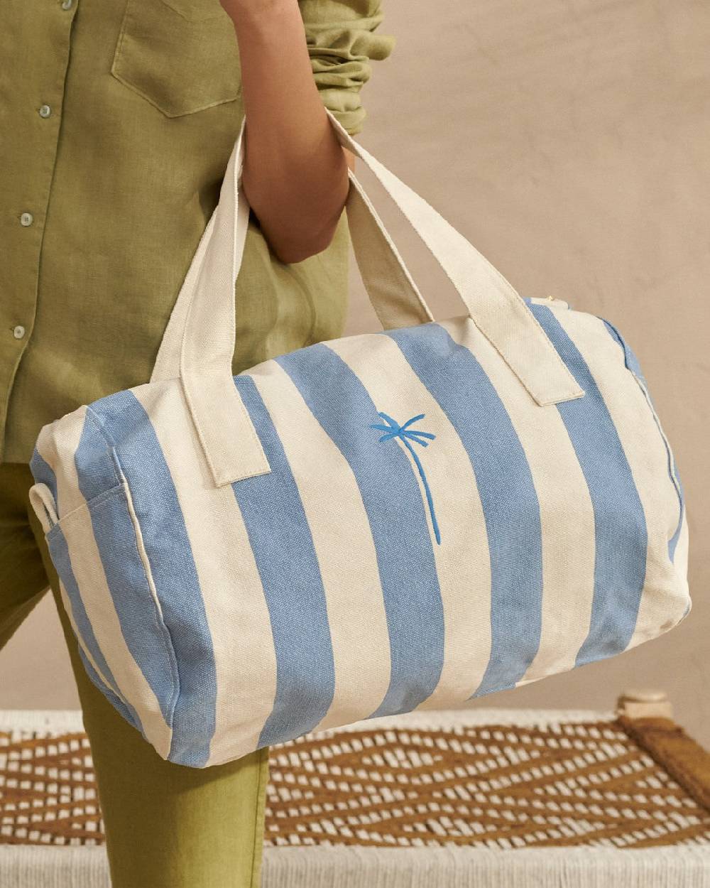 Manebí Canvas Weekend Bag - Embroidered Logo White and Indigo Stripes Vendita Economica