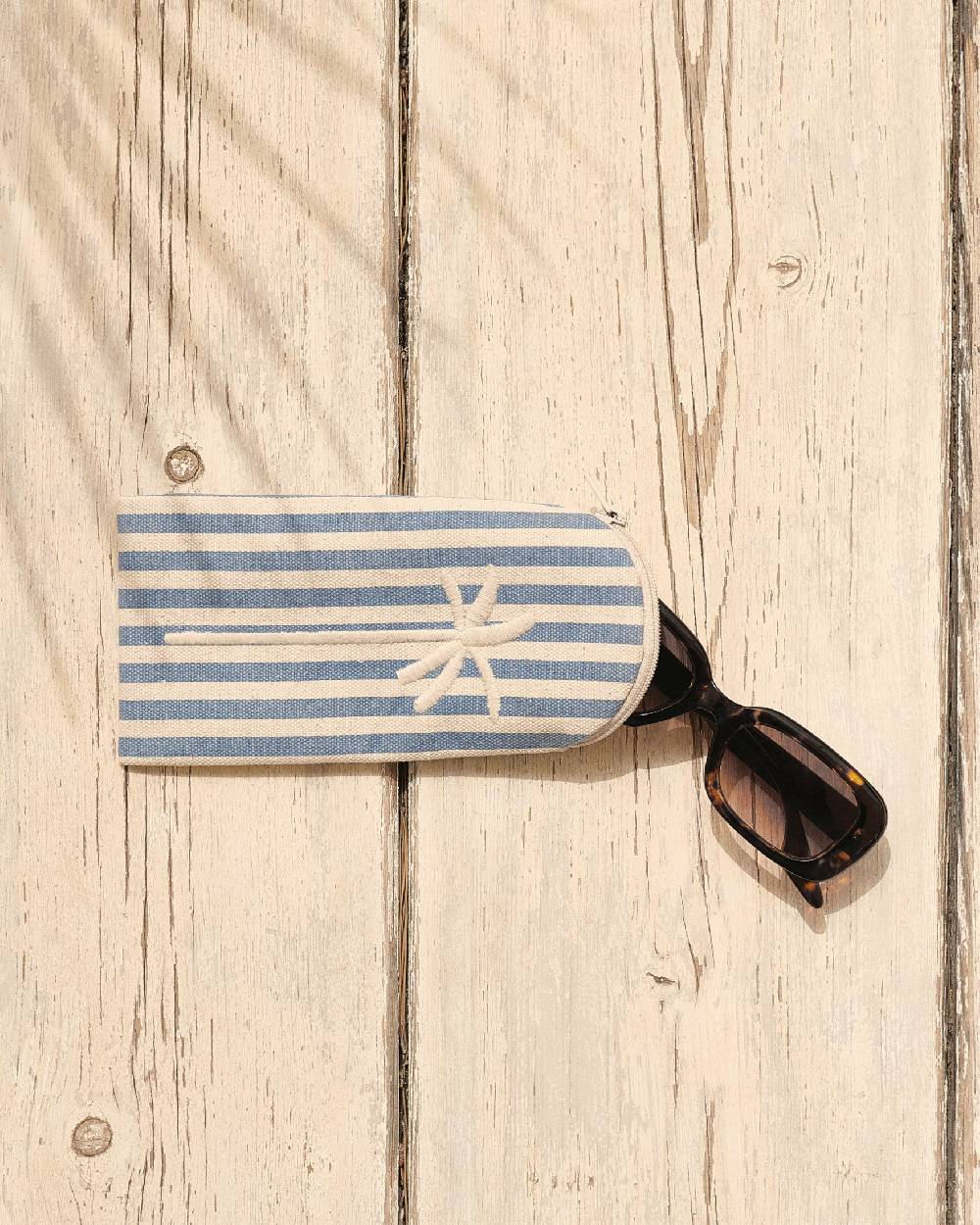 Manebí Canvas Sunglasses Case - Portofino White \u0026 Indigo Stripes I Più Venduti