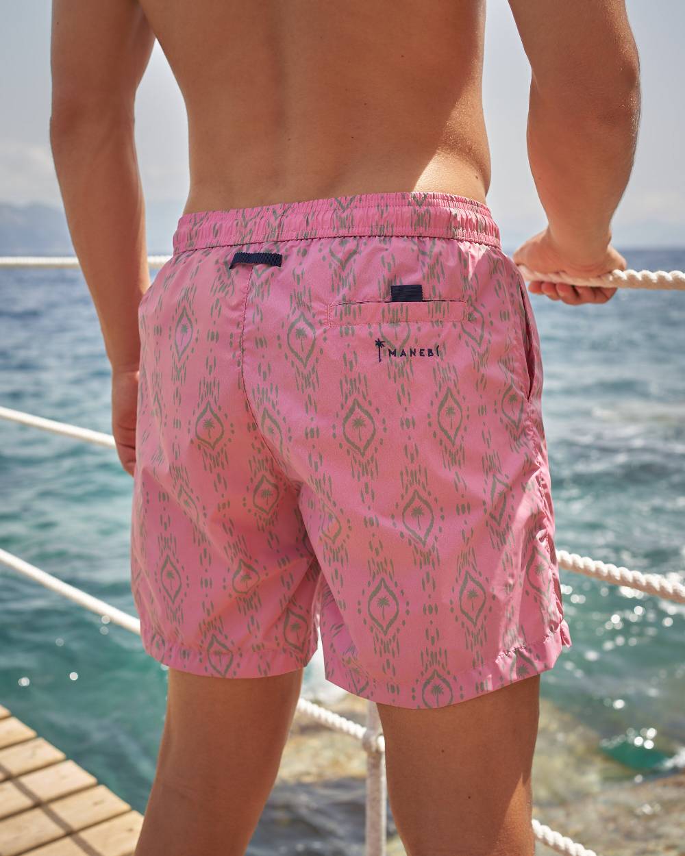 Manebí Printed Ikat With Palm Swim Shorts - Recycled Ultra Light Antique Rose Kaki Ikat W Palm In Vendita