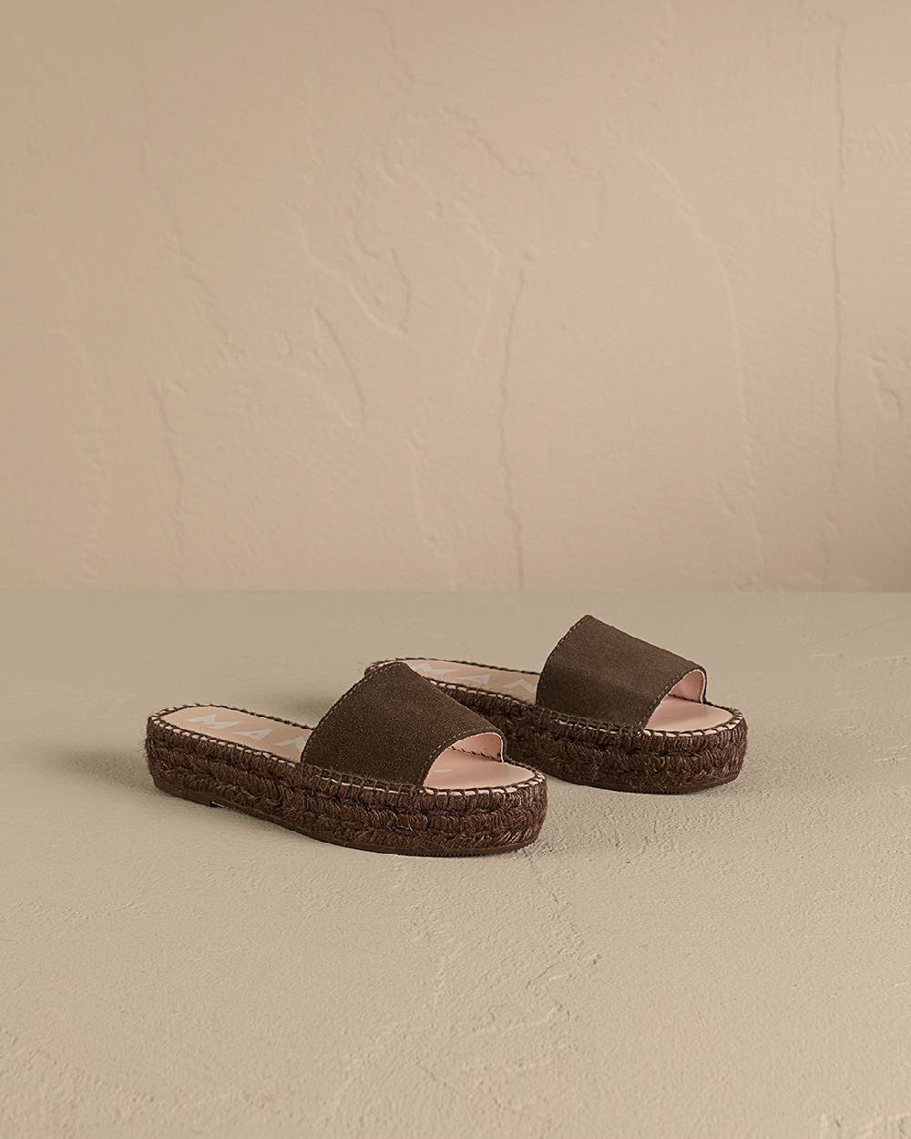 Manebí Suede Double Sole Slides - Hamptons Cocoa On Tone Nuova