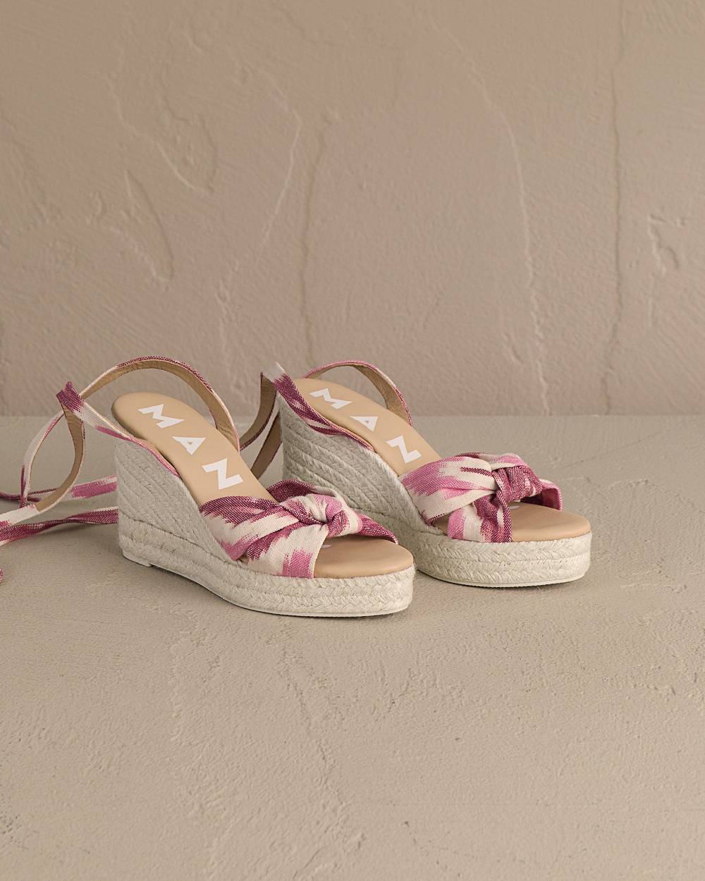 Manebí Dyed Cotton Wedge Espadrilles|With Knot - Tulum Pink And White Ikat Spedizione Gratuita