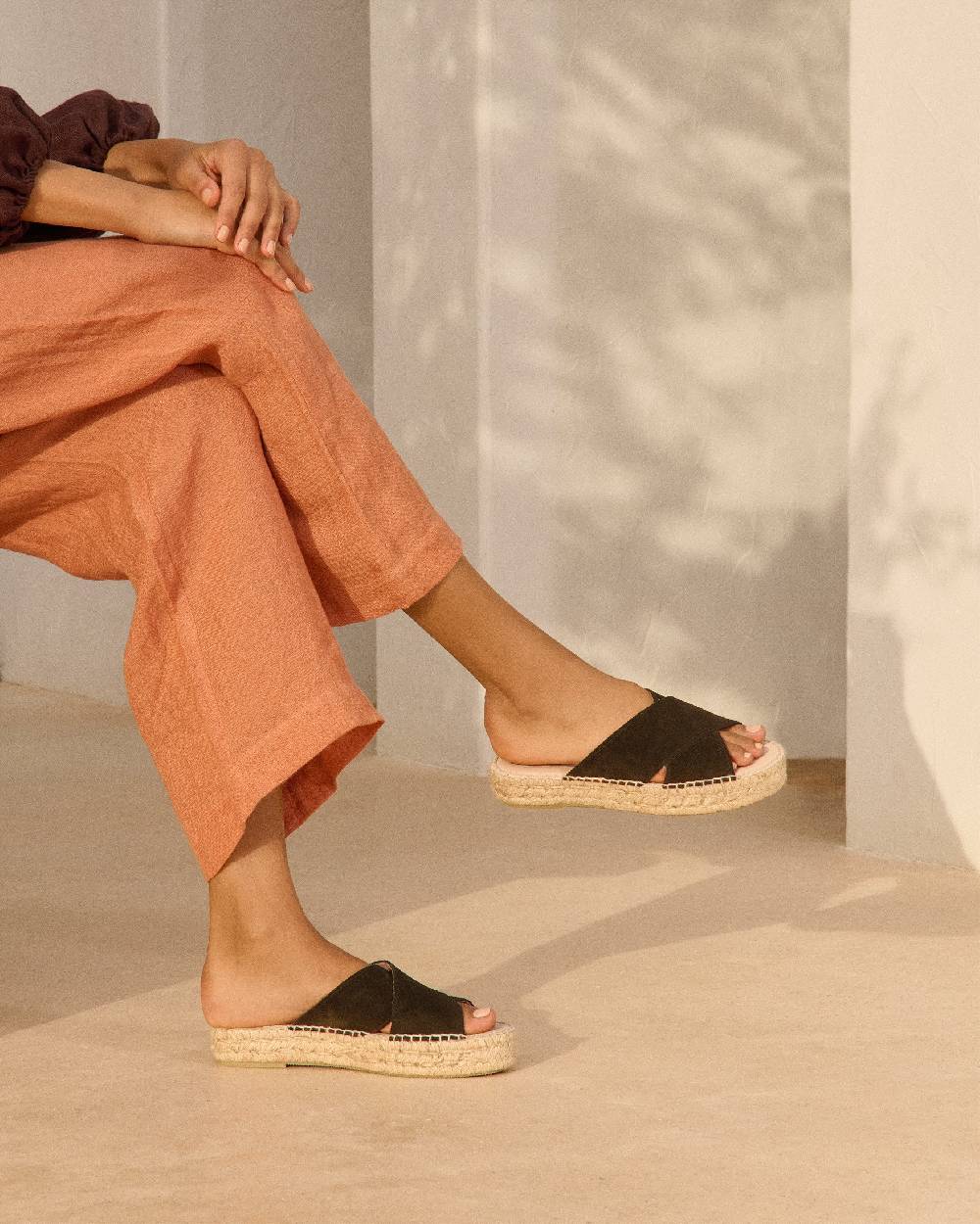 Manebí Suede Double Sole|Crossed Bands Sandals - Cocoa Sconto