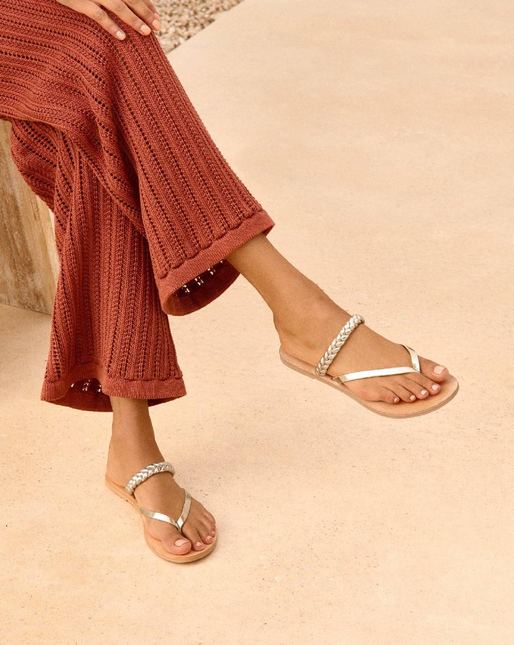 Manebí Leather Braid Thong Sandals - Platinum Vendite Flash