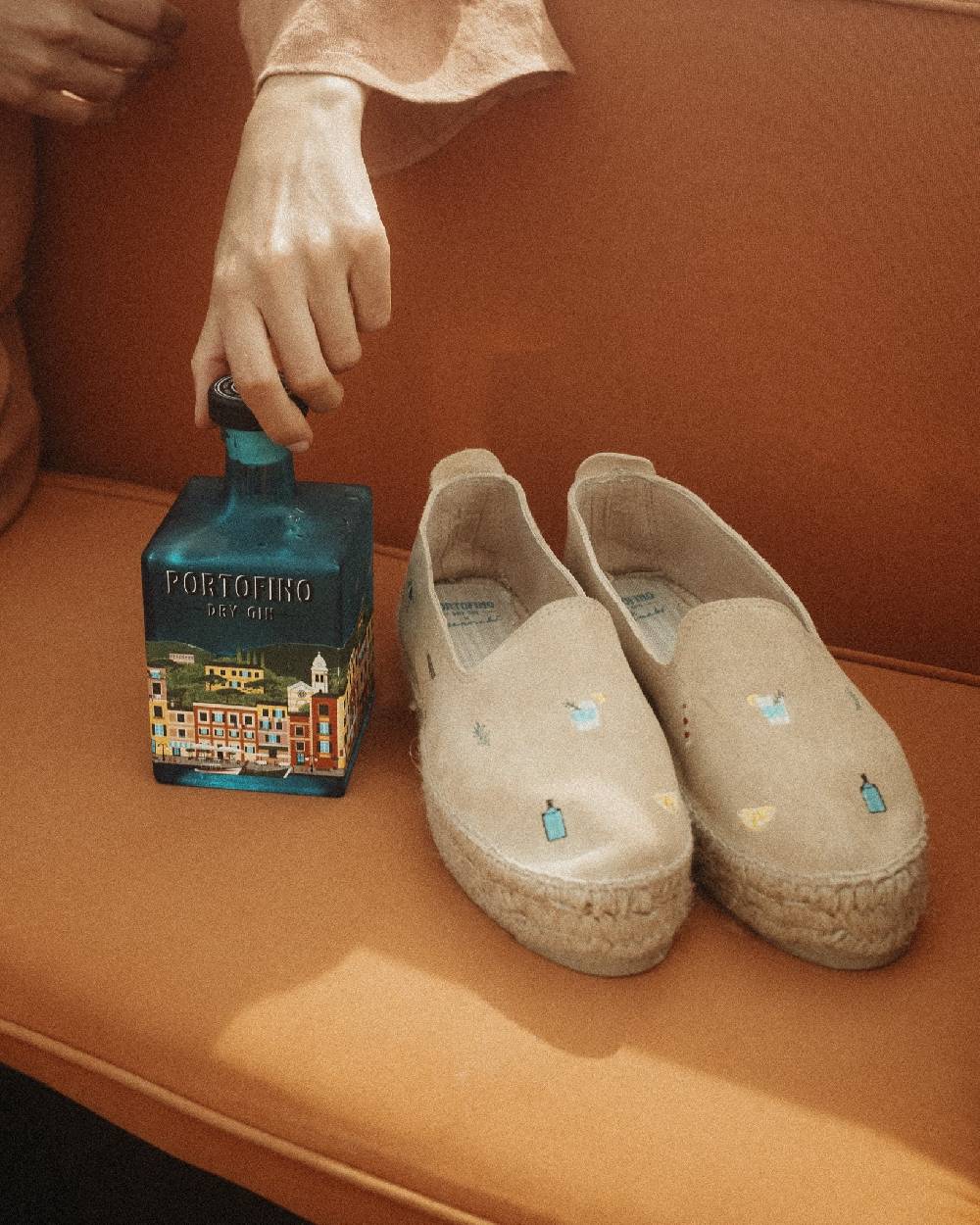 Manebí Espadrillas con Platform in Pelle Scamosciata - Portofino Dry Gin X Manebí Champagne Beige con Ricami Multicolor Italy