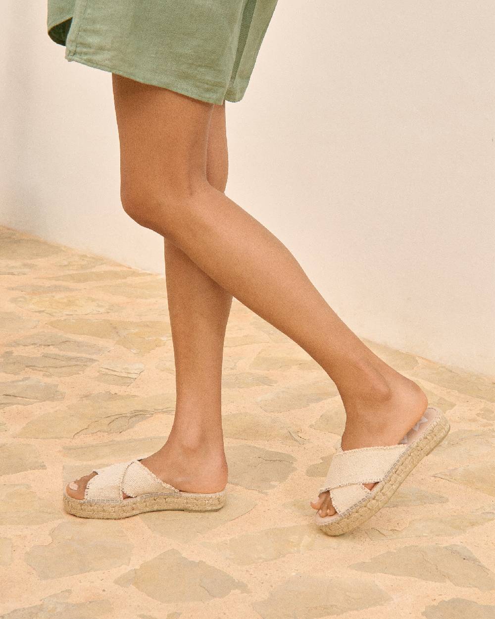 Manebí Coarse Woven Canvas Crossed Bands|Double Sole Sandals - Natural Vendita