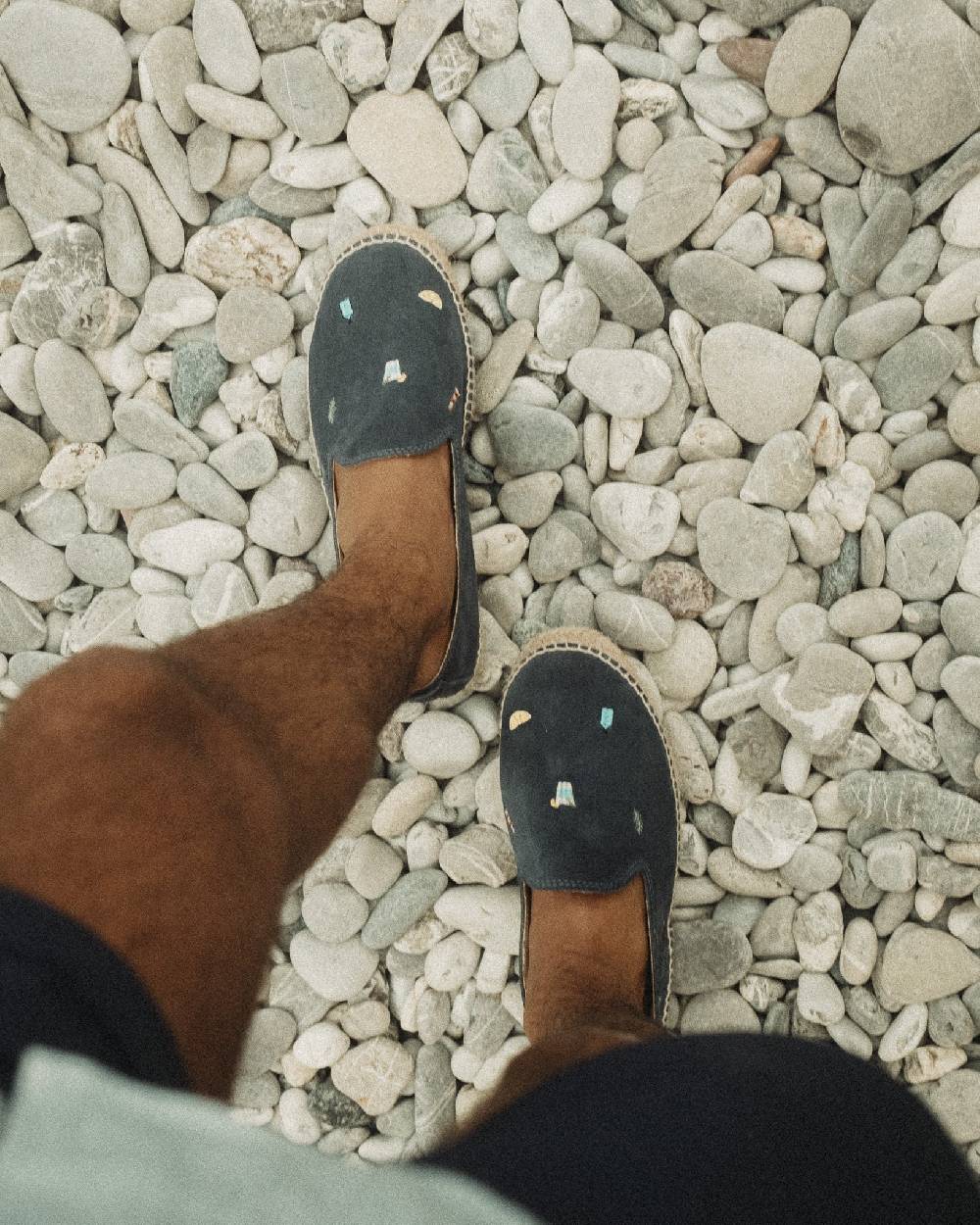 Manebí Espadrillas in Pelle Scamosciata - Portofino Dry Gin X Manebí Patriot Blue con Ricami Multicolor Negozi Online