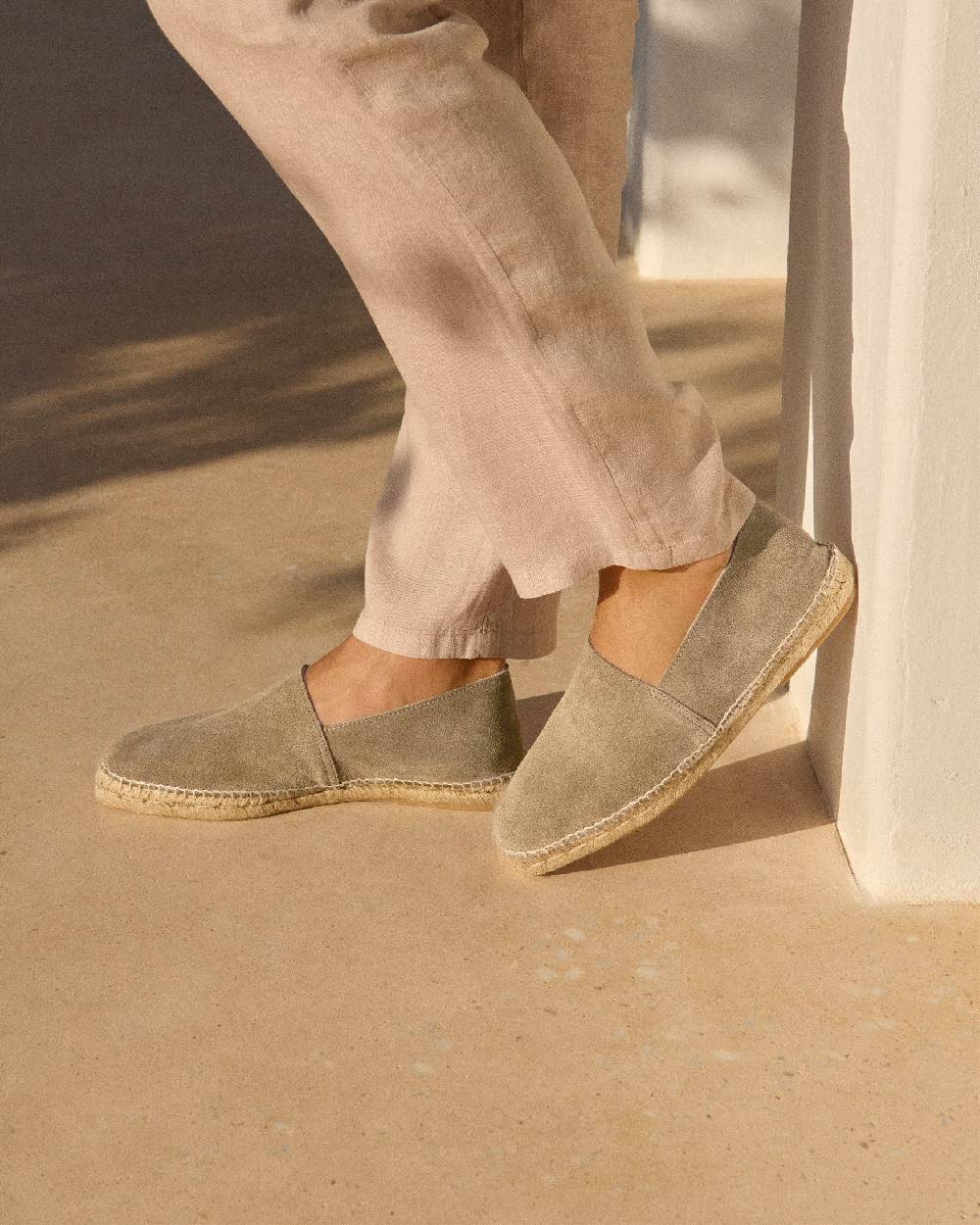 Manebí Suede Square Toe Espadrilles - Forest Offerta