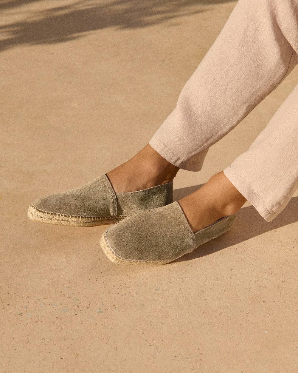 Manebí Suede Square Toe Espadrilles - Forest Offerta