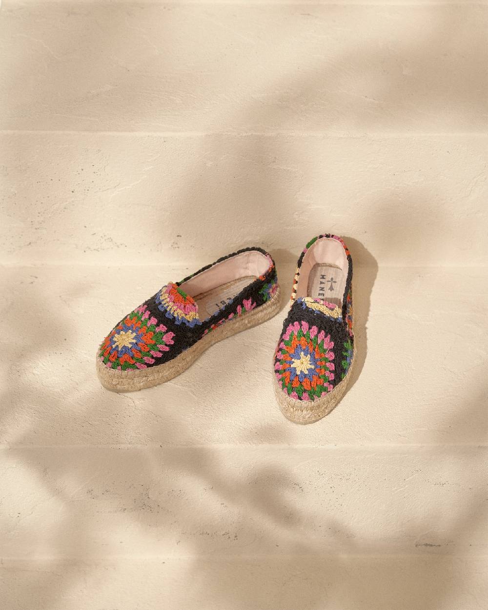 Manebí Cotton Crochet Double Sole Espadrilles - Yucatán Orange And Pink On Black Convenienza