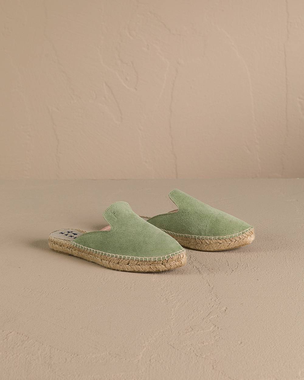 Manebí Suede Mules - Hamptons Sage In Saldo