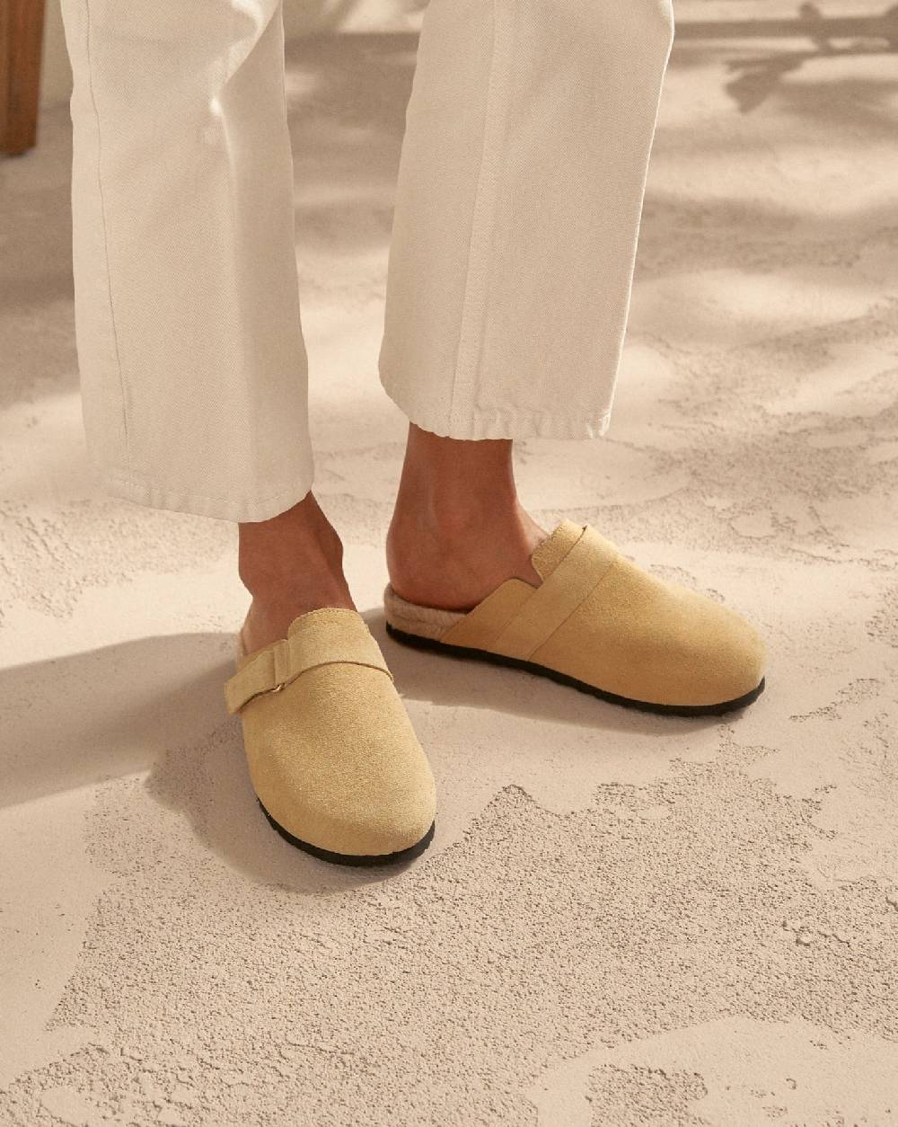 Manebí Suede Clog Mules - Hamptons Inca Cream Vendita calda