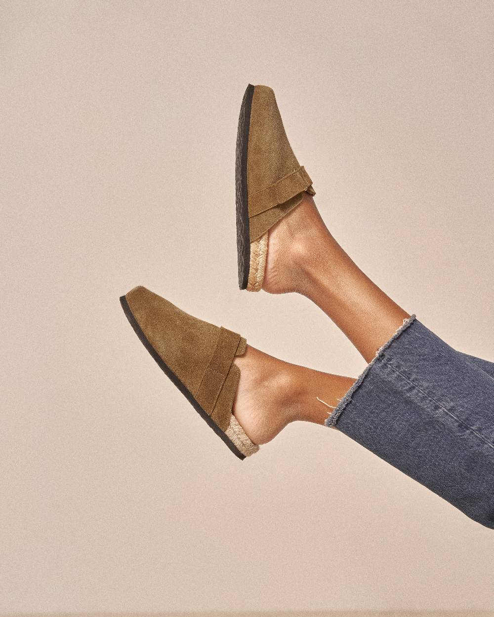 Manebí Suede Clog Mules - Hamptons Kaki Green Offerta migliore
