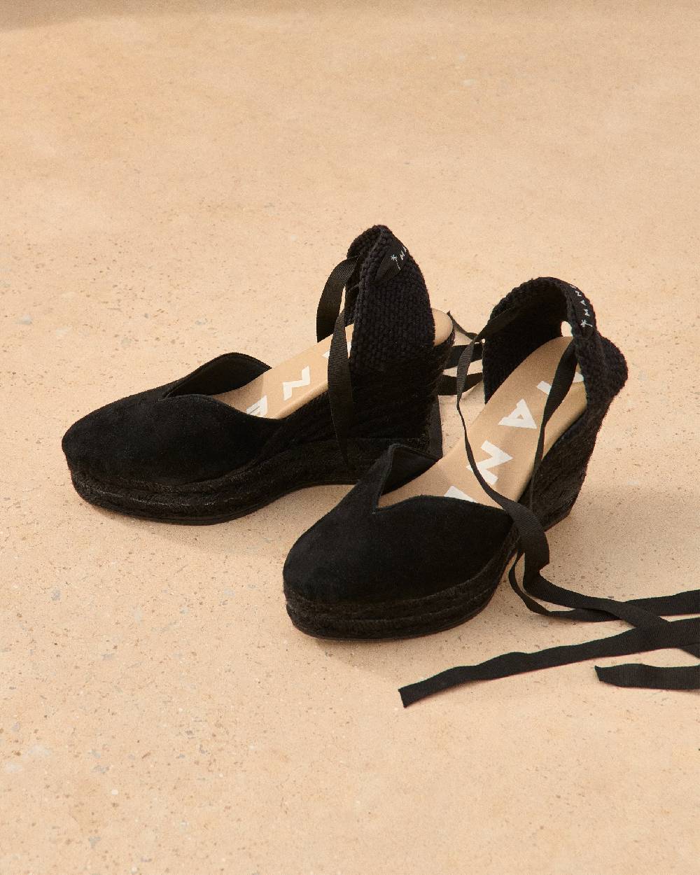Manebí Soft Suede Heart-Shaped|Wedge Espadrilles - Hamptons Black On Tone Ultimi tre giorni