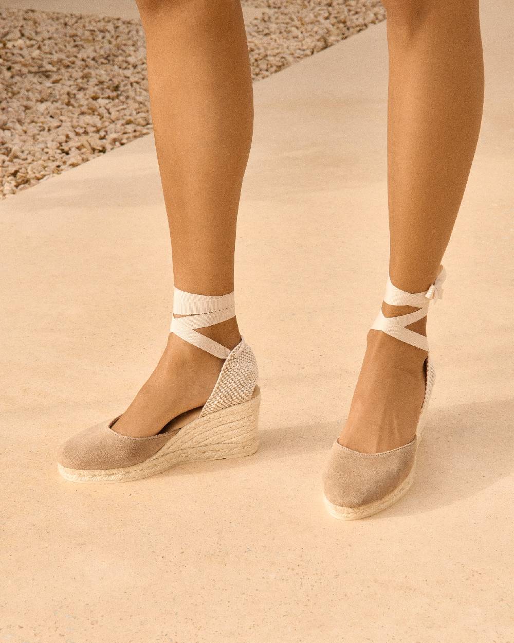 Manebí Soft Suede Low Wedge Espadrilles - Hamptons Vintage Taupe Sostegno trimestrale