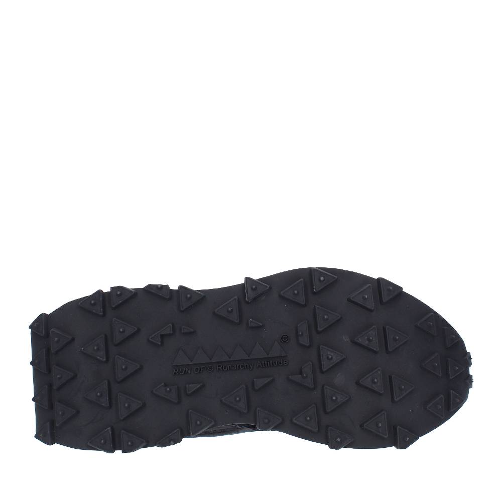 RUN OF Sneakers modello REVOLT RUN OF in camoscio e tessuto Offerta temporanea