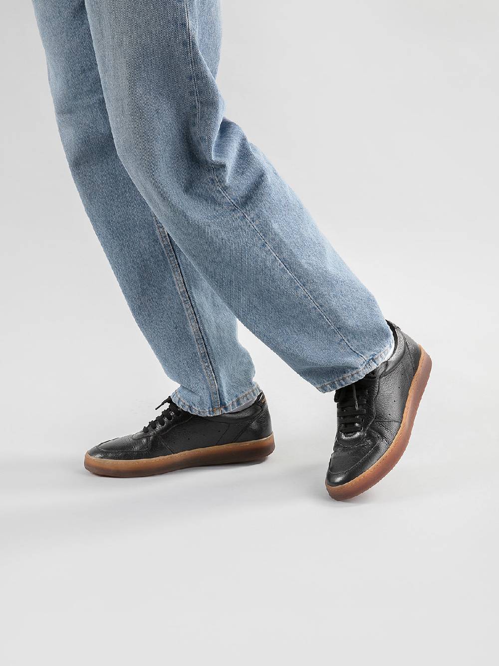 Officine Creative ASSET 001 Sneakers in Pelle Nera Prezzo Ridotto