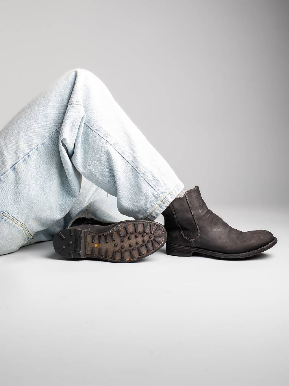 Officine Creative ARBUS 021 Stivaletti Chelsea in Pelle Grigia Novità
