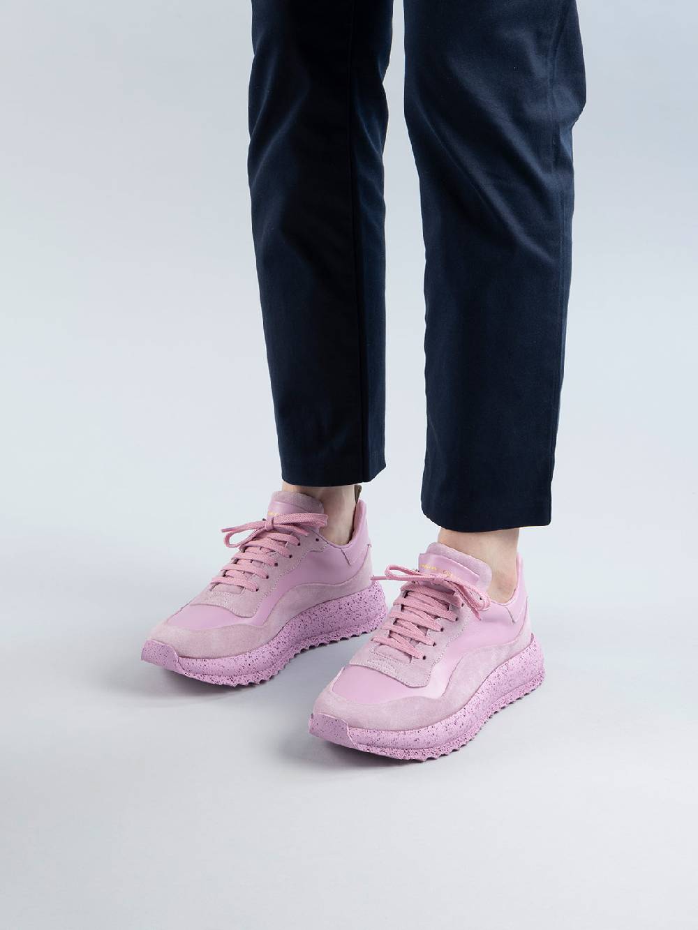 Officine Creative RACE RUBREX 101 Sneakers Basse in Pelle e Camoscio Rosa Offerte stagionali