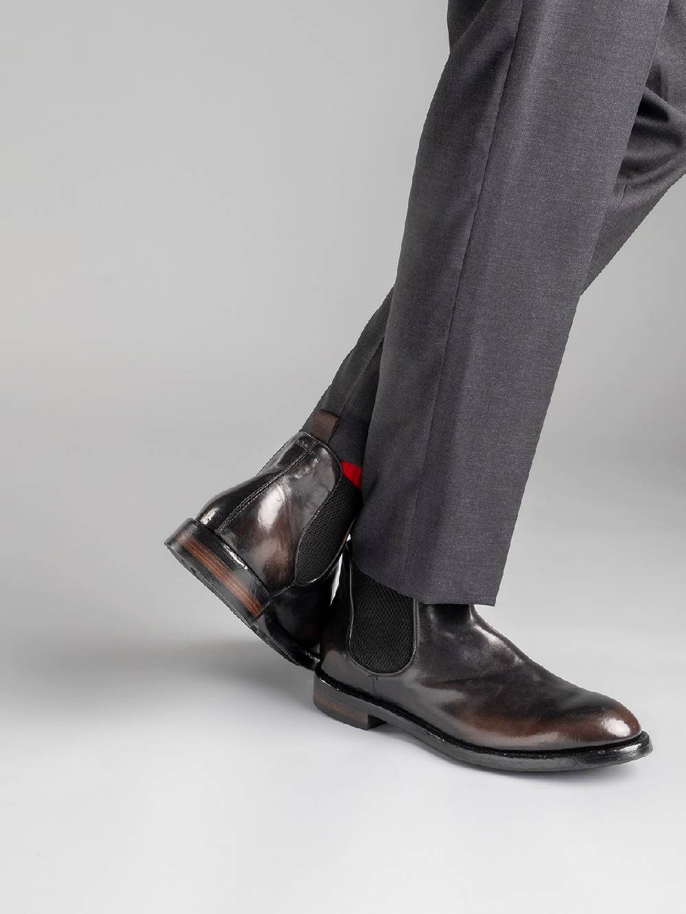 Officine Creative TEMPLE 008 Stivaletti Chelsea in Pelle Marrone Latest fashion