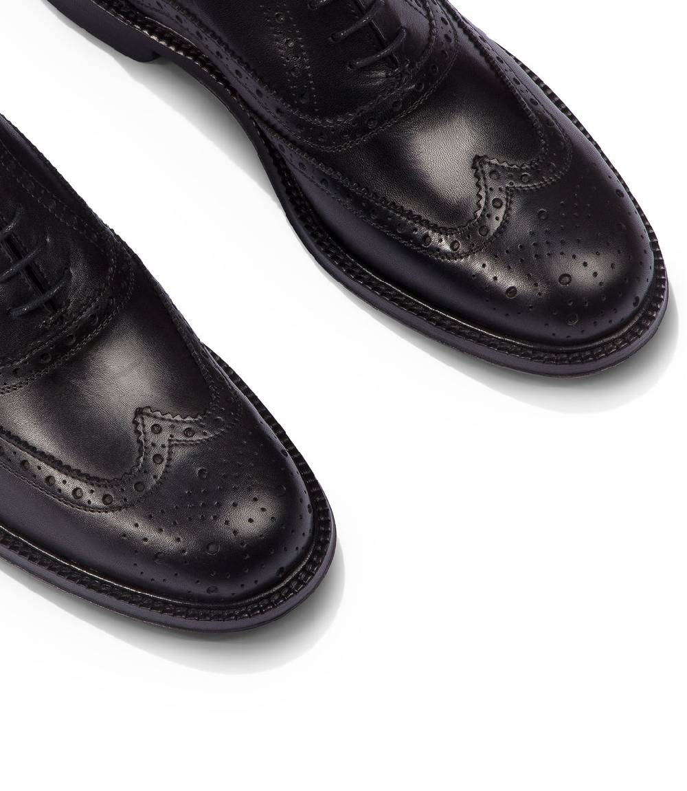 Loriblu Oxford brogue in pelle nera Saldi