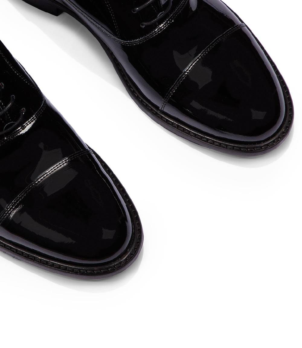 Loriblu Stringate oxford in vernice nera Hotsell