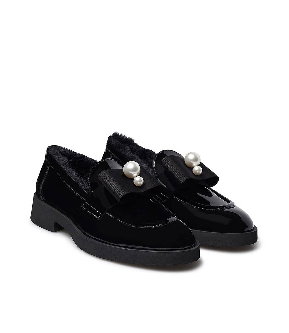Loriblu Mocassino in vernice nera con perle e fodera montone Shopping Online