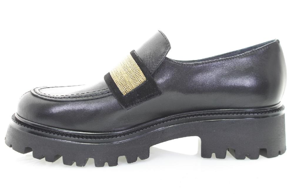Soffice Sogno Mocassino in pelle con ornamento Acquista Ora