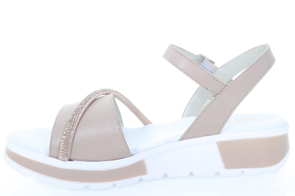Soffice Sogno Sandalo in pelle con ornamento Super sconto