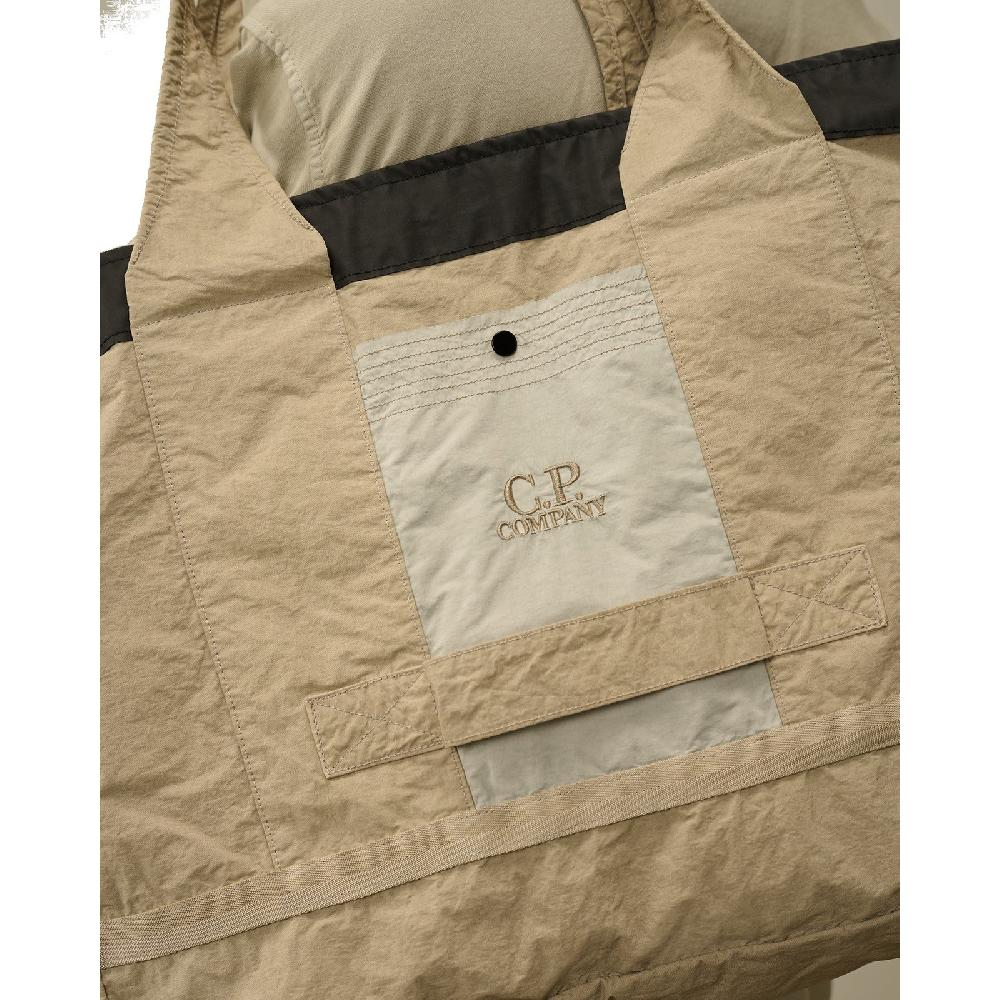 C.P. Company Plain Paper Touch Duffel Bag In Vendita