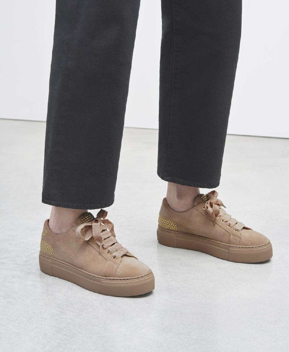Agl Sneaker con borchie sul tallone Beige Stella Nuovo