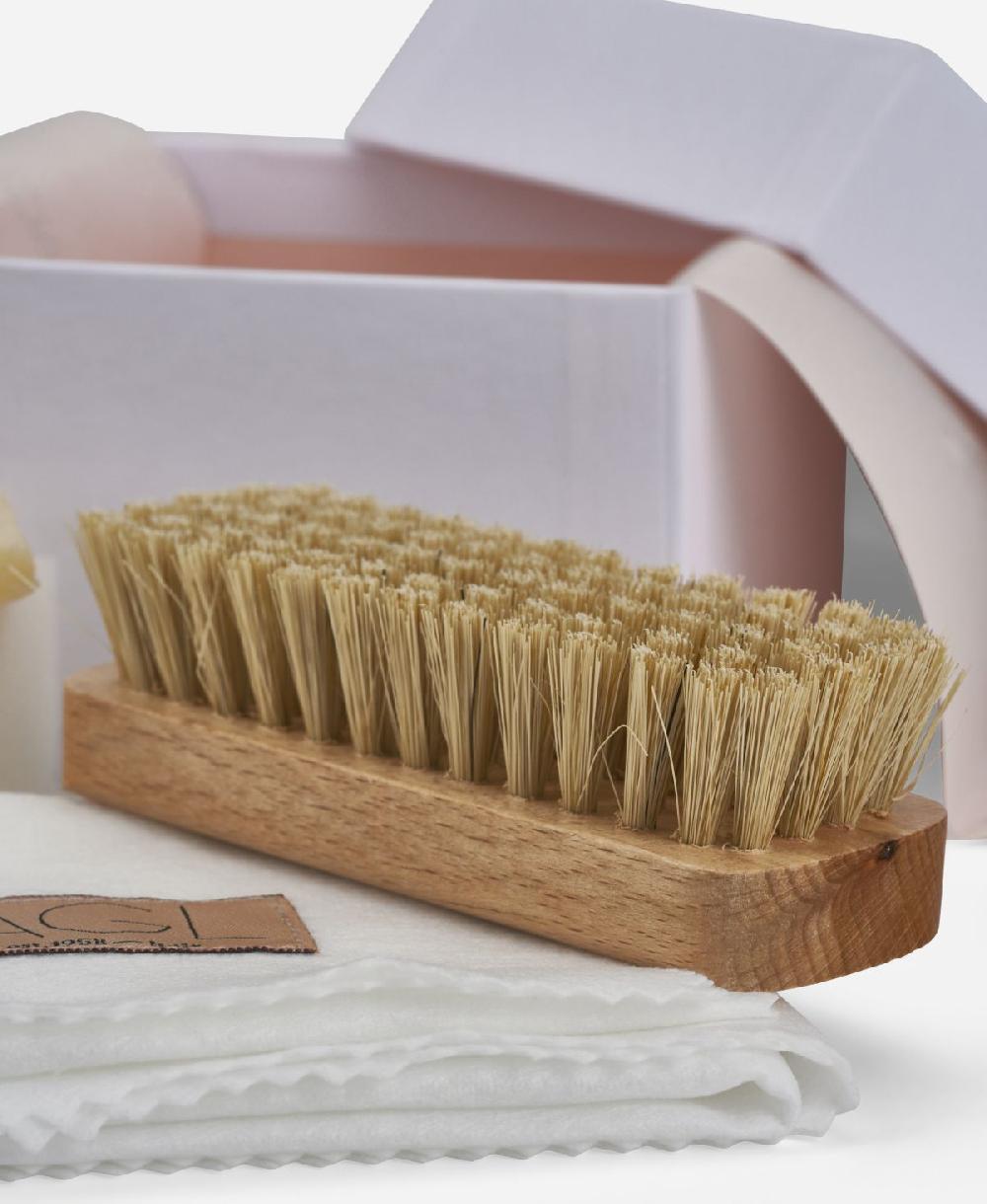 Agl Prodotti per pelle scamosciata Bianco Kit di pulizia per suede e vernice Italia