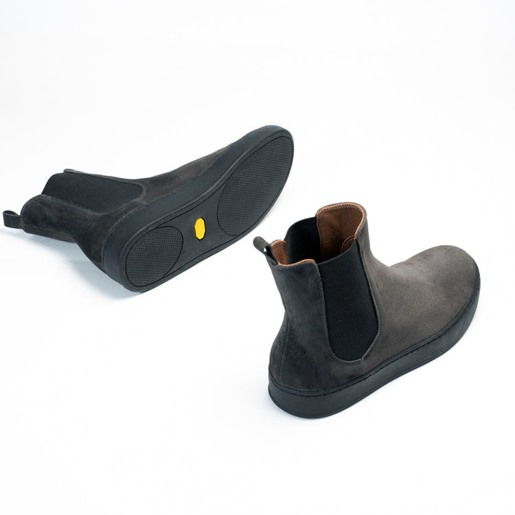 Via Mercanti Arturo Asphalt - Stivaletto alla caviglia Chelsea Beatles per uomo. – VIAMERCANTI Negozi Online