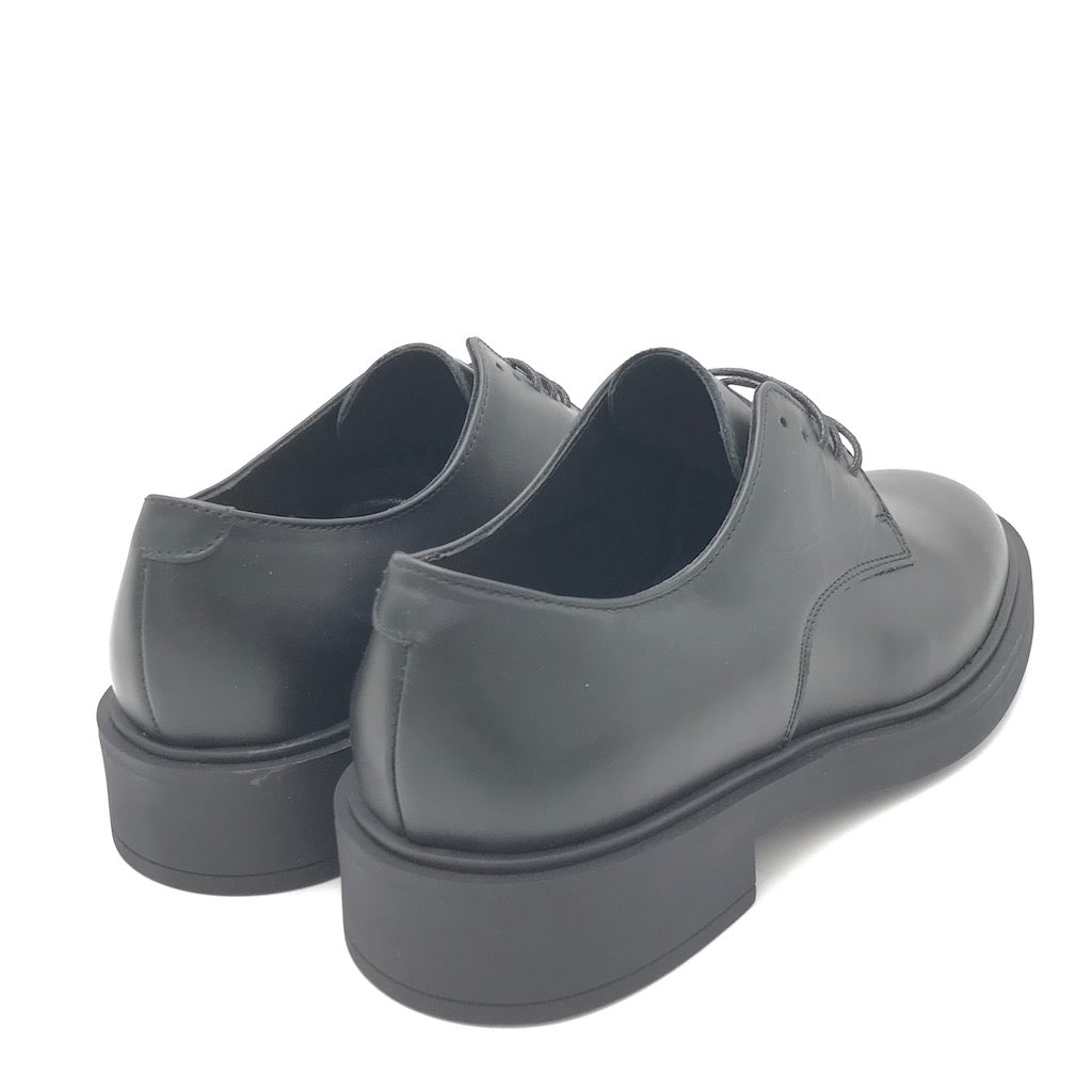 Zulian Calzature Allacciata in pelle nera Spedizione Gratuita