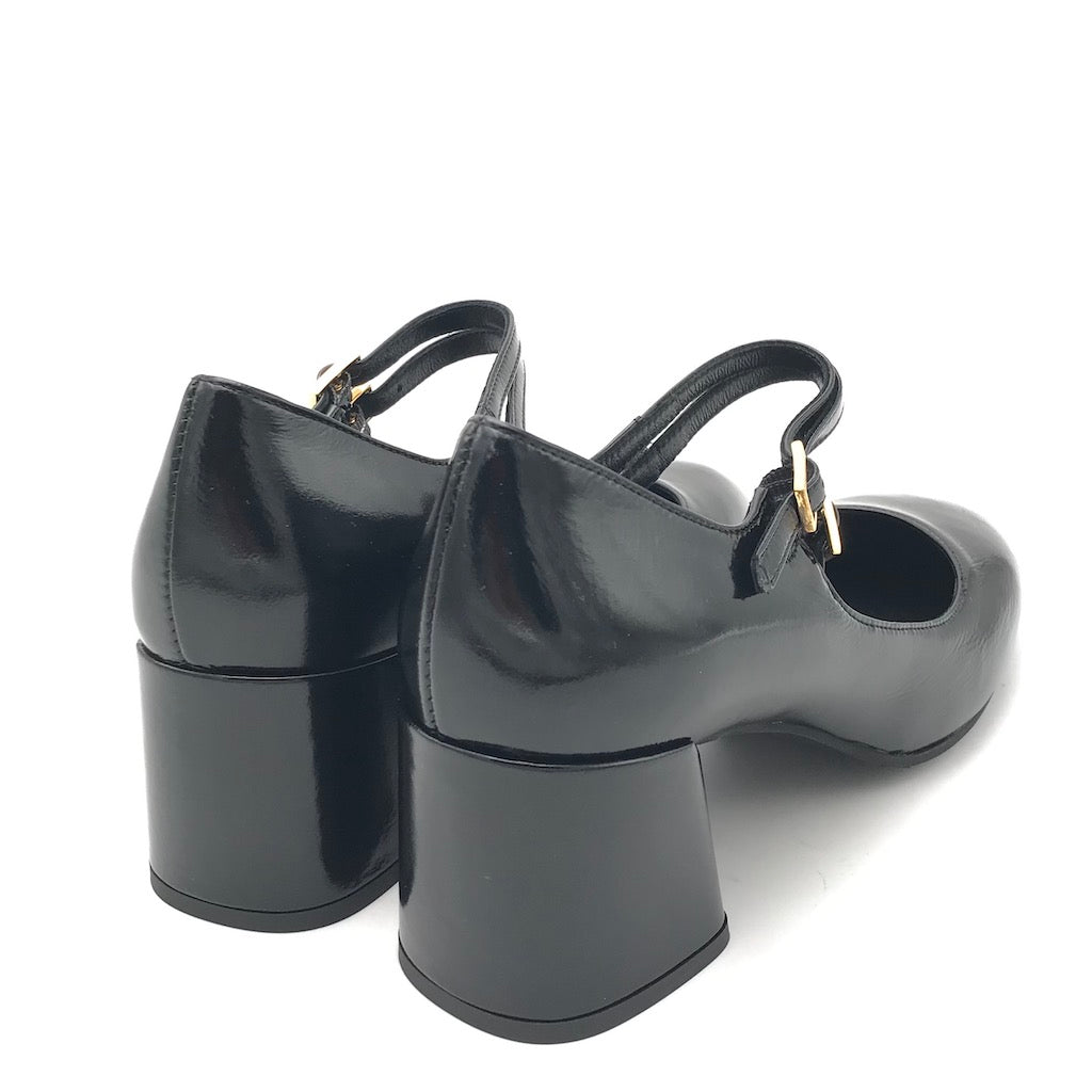 Zulian Calzature Scarpa Zar cinturino nera Economico